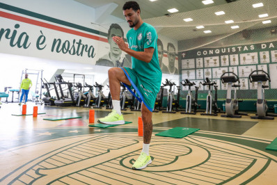 Palmeiras oficializa a contratação de Jefté, lateral revelado pelo Fluminense
