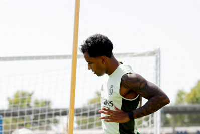 Lesão de atacante pode fazer Arsenal tentar a contratação de Rodrygo, diz jornal espanhol