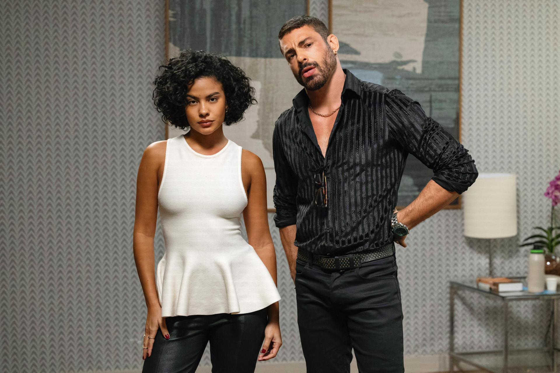 Fátima (Bella Campos) e César (Cauã Reymond). - Globo