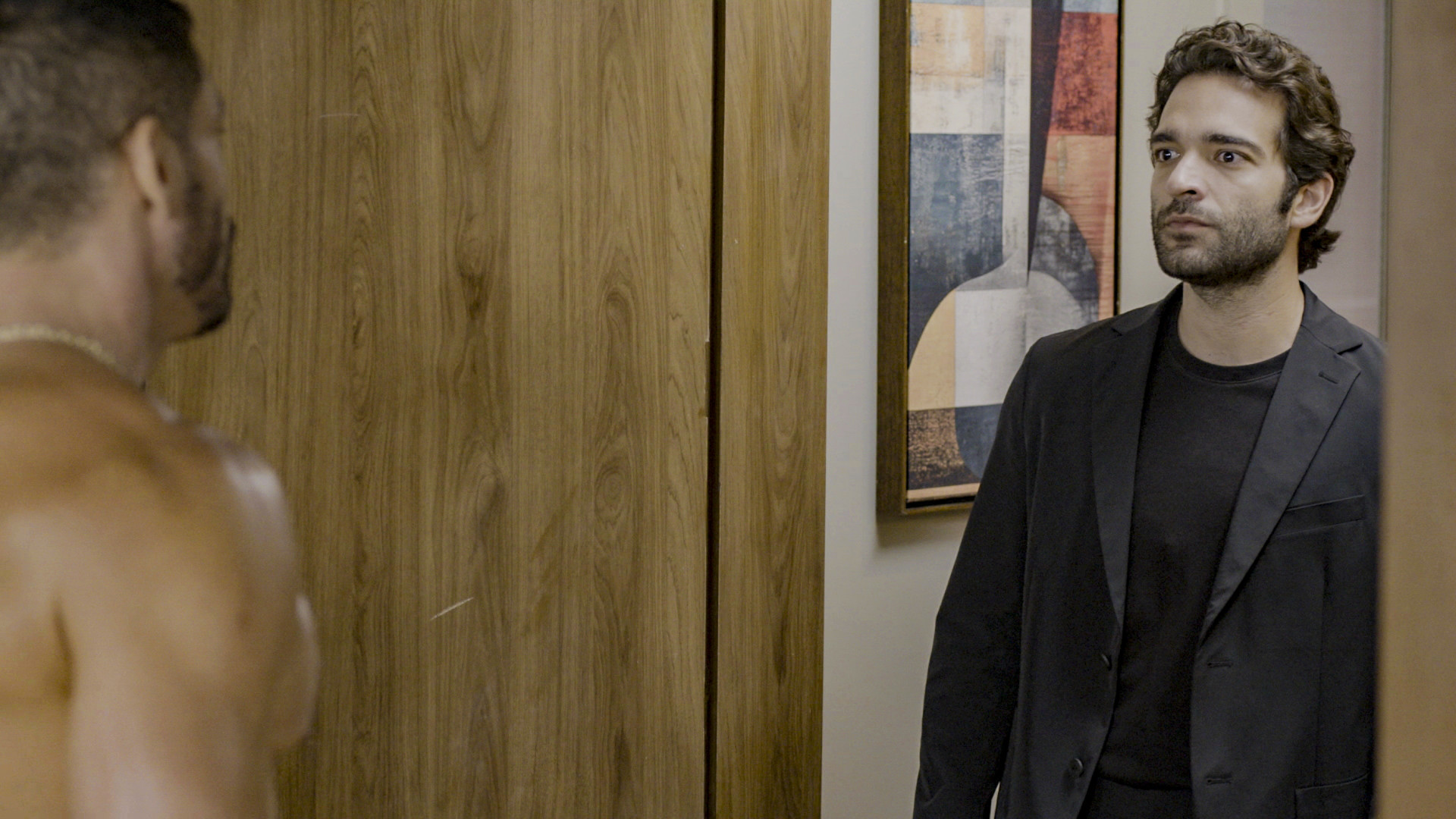 Afonso flagra Fátima na cama com César - Globo