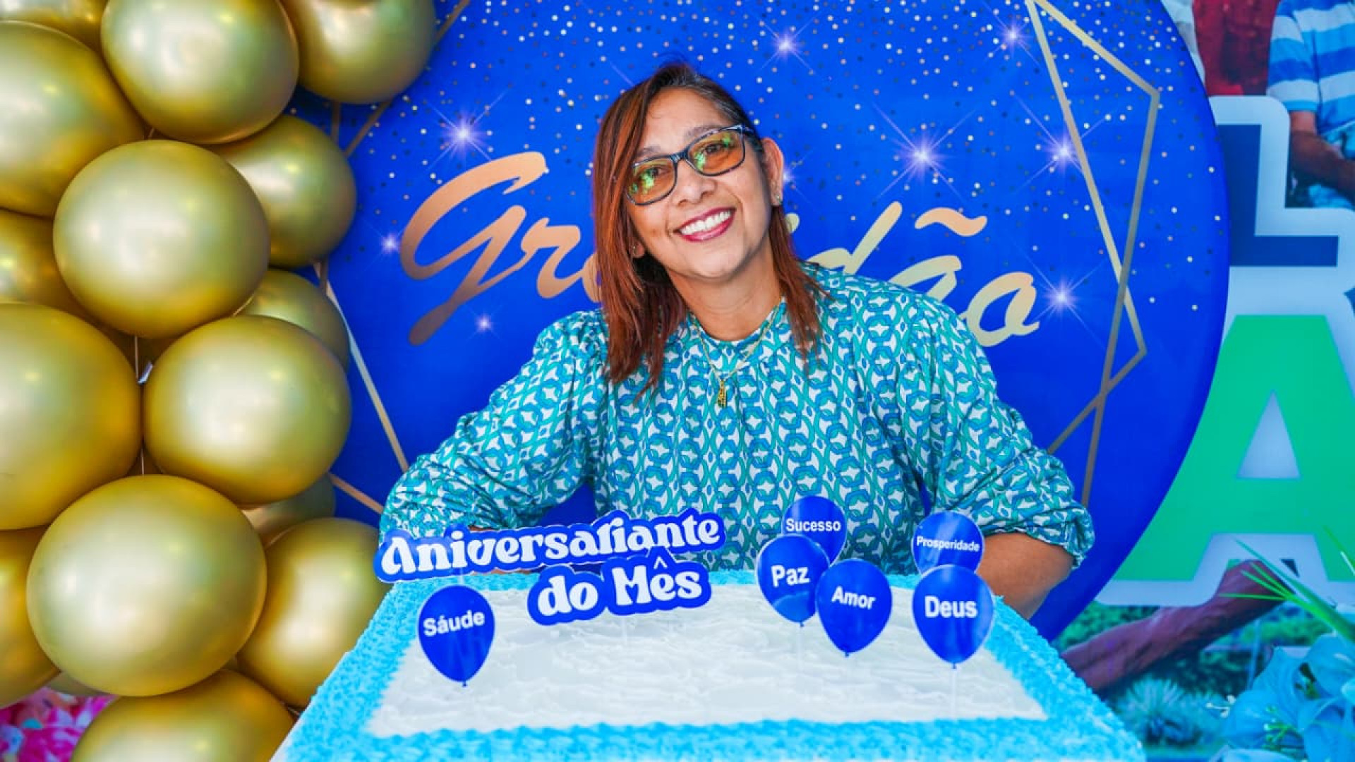 M&iacute;riam P&oacute;voa foi celebrada e comemorou com funcion&aacute;rios e frequentadores do Centro de Conviv&ecirc;ncia - Gilberto Rocha/ PMSJM