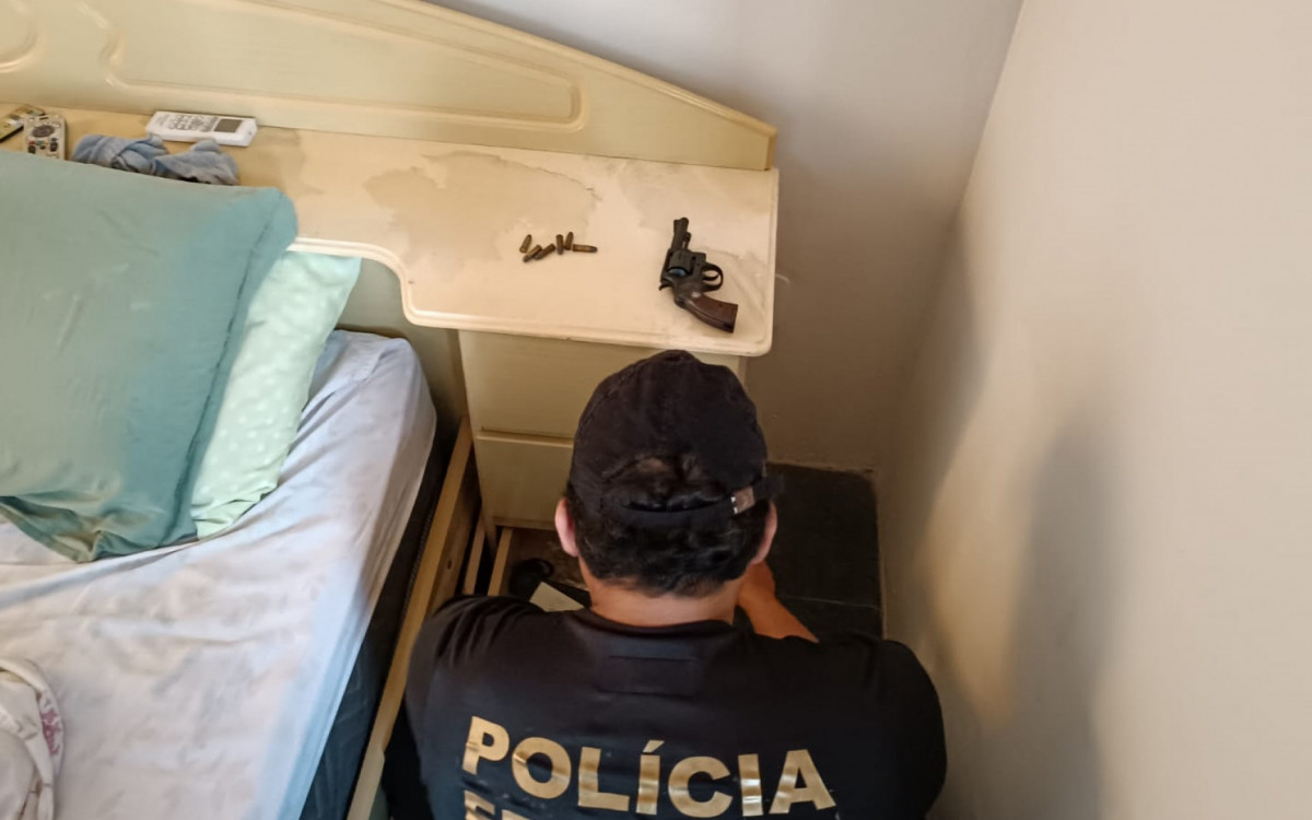 PF encontrou arma em endereço de investigado em São Pedro da Aldeia