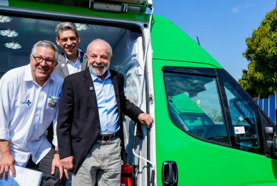 'Tem gente que tem tornozeleira, eu tenho meia bonita', diz Lula