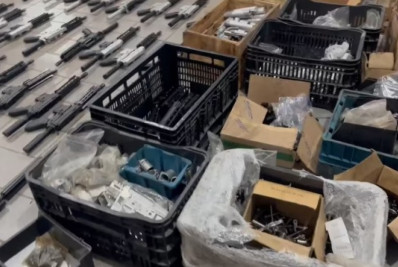 Polícia encontra fábrica clandestina de fuzis, que serviria CV e PCC