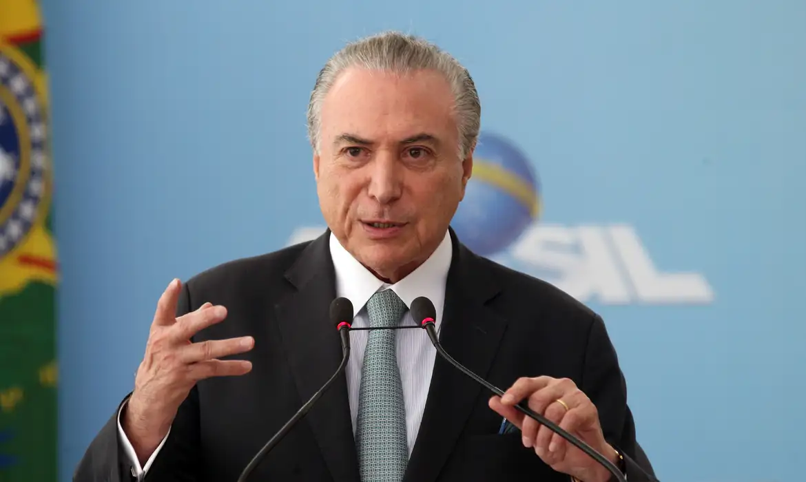 Temer diz não saber porque foi citado por Eduardo e afirma que conversa com Bolsonaro era 'desabafo familiar'
