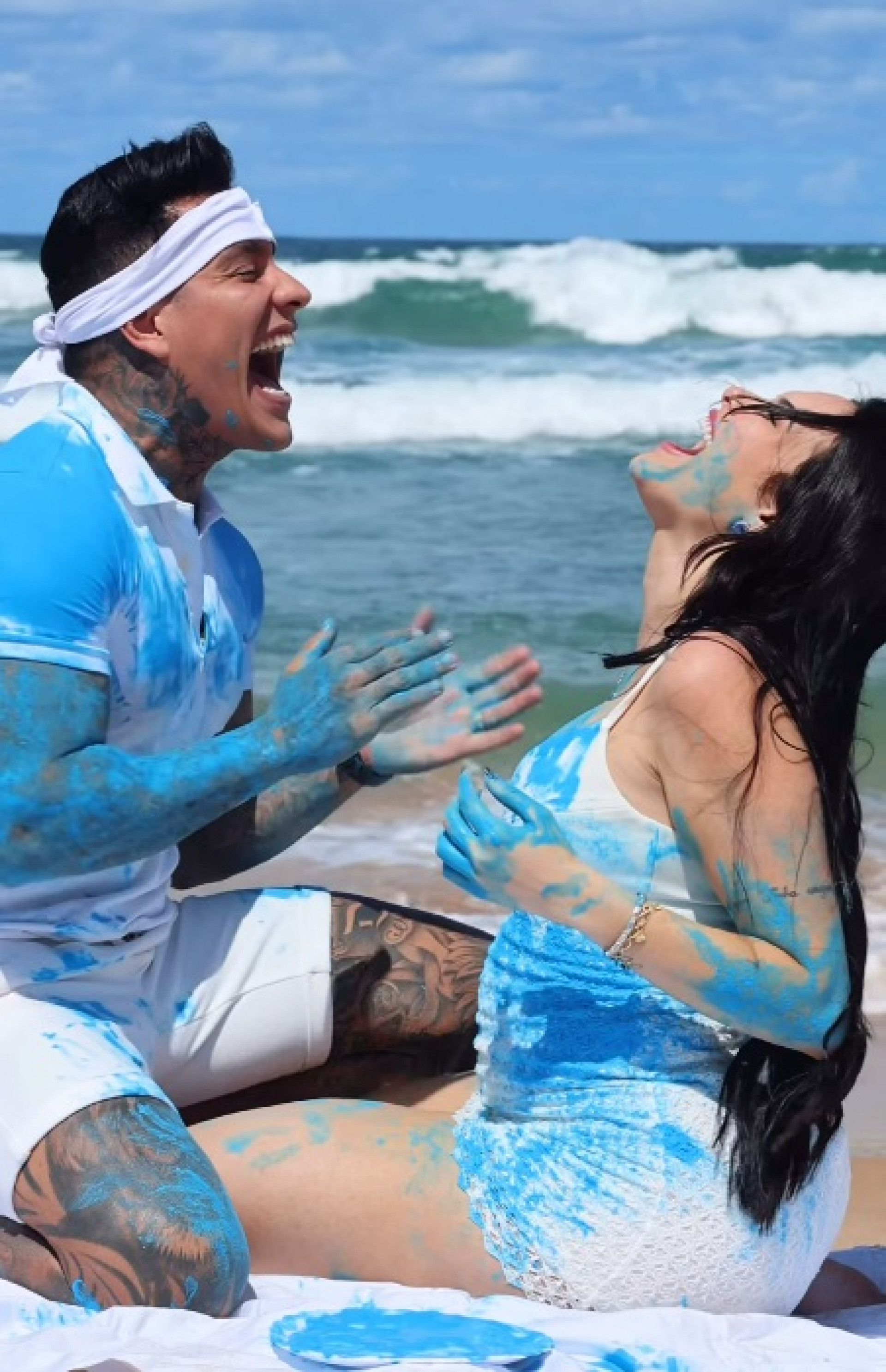 Emily Garcia e Victor Igoh revelam sexo do bebê - Reprodução de vídeo