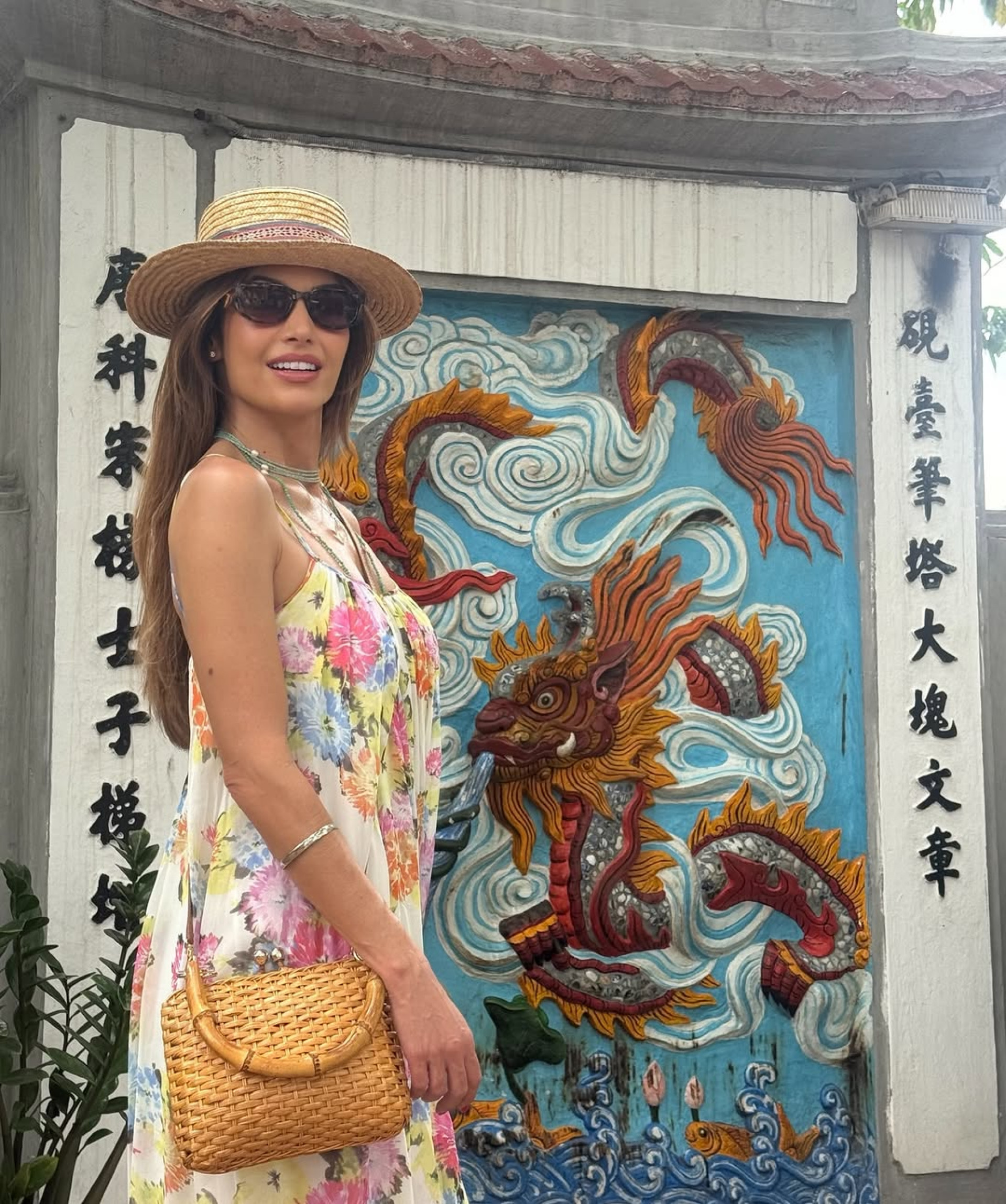 Patrícia Poeta aposta em vestido estampado e chapéu - Reprodução do Instagram