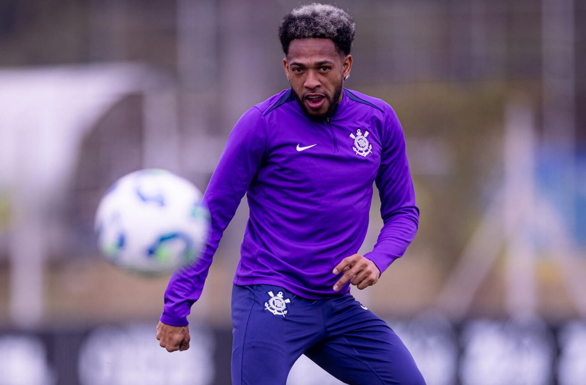 Com desfalques importantes, meio-campo vira dor de cabe&ccedil;a no Corinthians