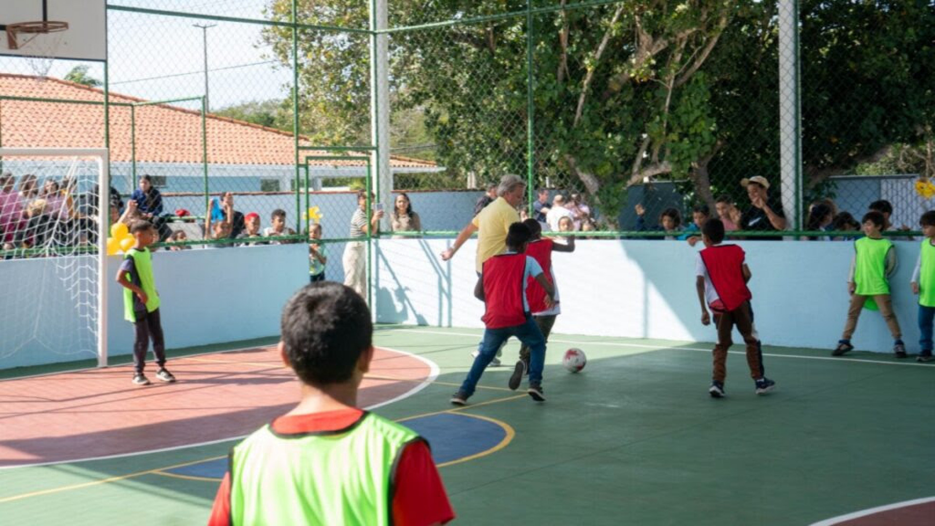 Inauguração da nova quadra poliesportiva na Escola Municipalizada Professora Eulina de Assis Marques - Ascom
