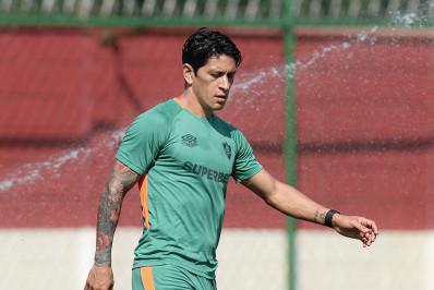 Cano treina pelo segundo dia seguido e pode voltar ao Fluminense contra o Bragantino