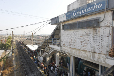 Circulação de trens é interrompida entre Gramacho e Saracuruna