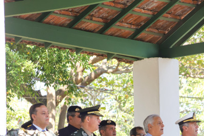 Prefeito Rodrigo Neves participa de cerimônia pelo Dia do Soldado no Gragoatá