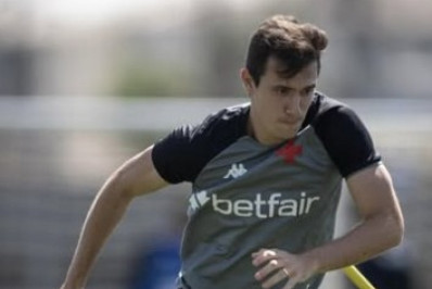 Porto tem interesse na contratação de Lucas Piton, lateral do Vasco