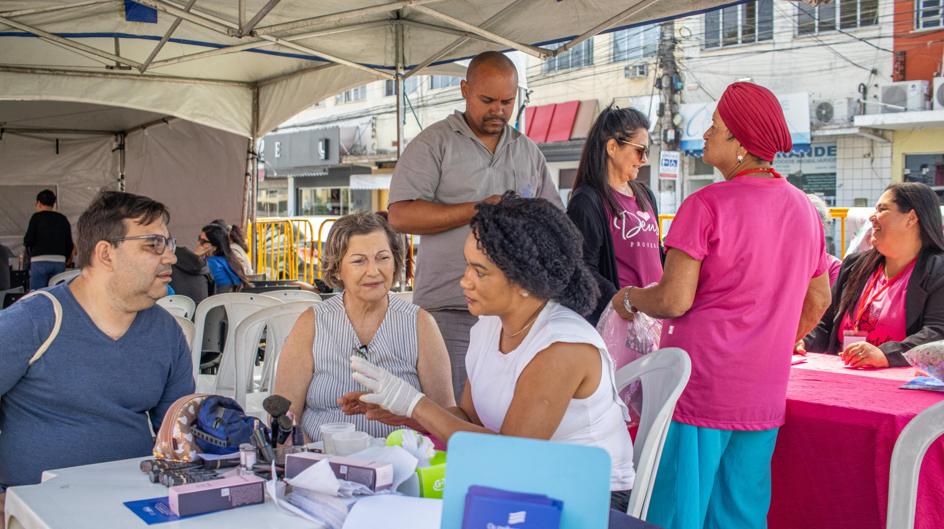 Unidade Móvel de acesso à saúde da mulher - Ascom