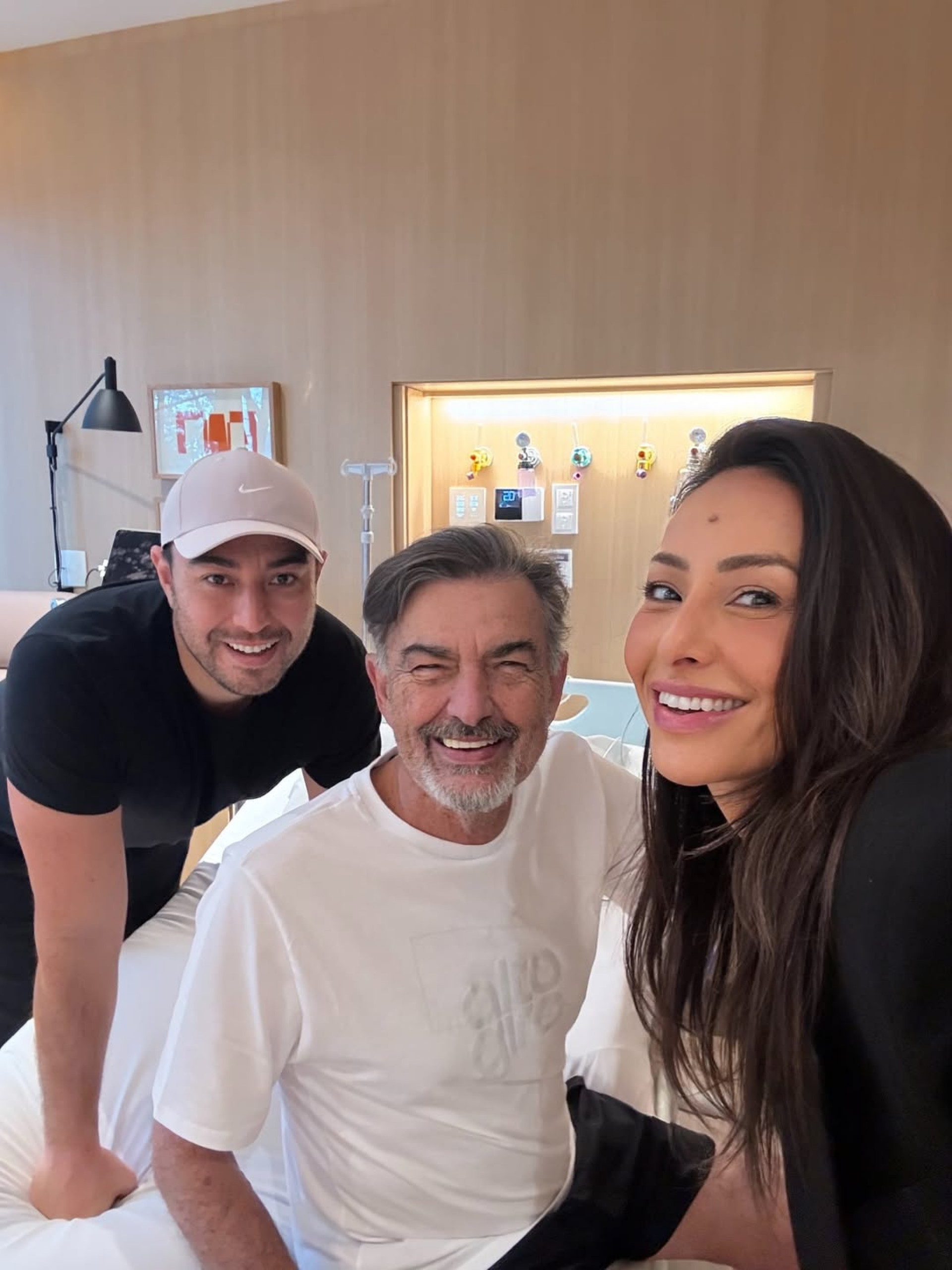 Pai de Sabrina Sato segue internado após cirurgia de grande porte - Reprodução/Instagram