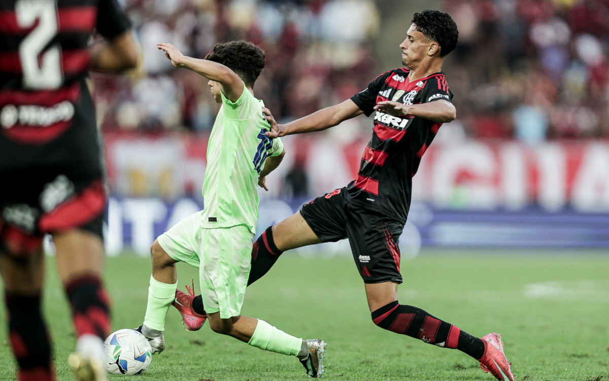 Flamengo enfrentou o Barcelona na final do Mundial Sub-20, neste sábado (23), no Maracanã