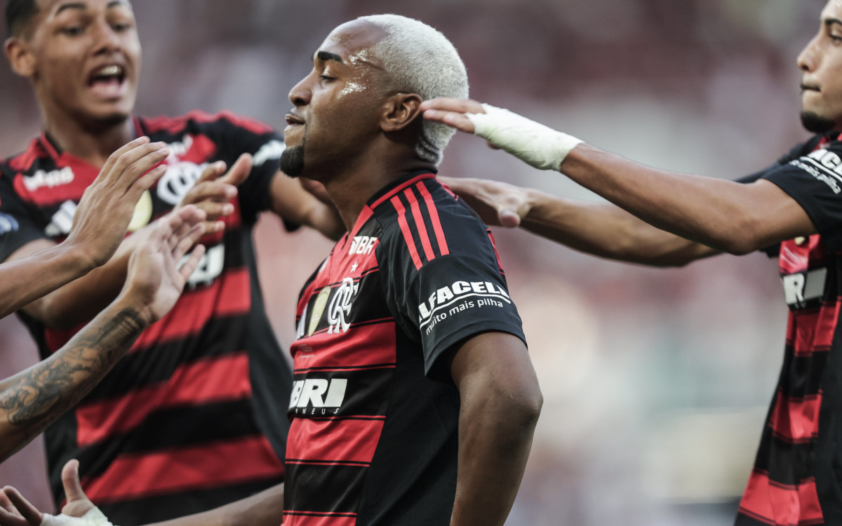 Flamengo enfrentou o Barcelona na final do Mundial Sub-20, neste sábado (23), no Maracanã