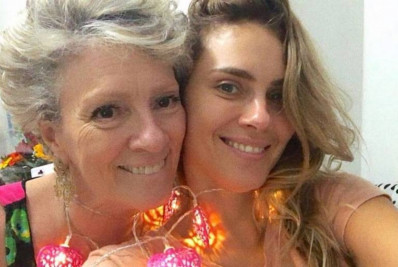 Carolina Dieckmann reflete sobre os 6 anos da morte da mãe: 'Saudade'
