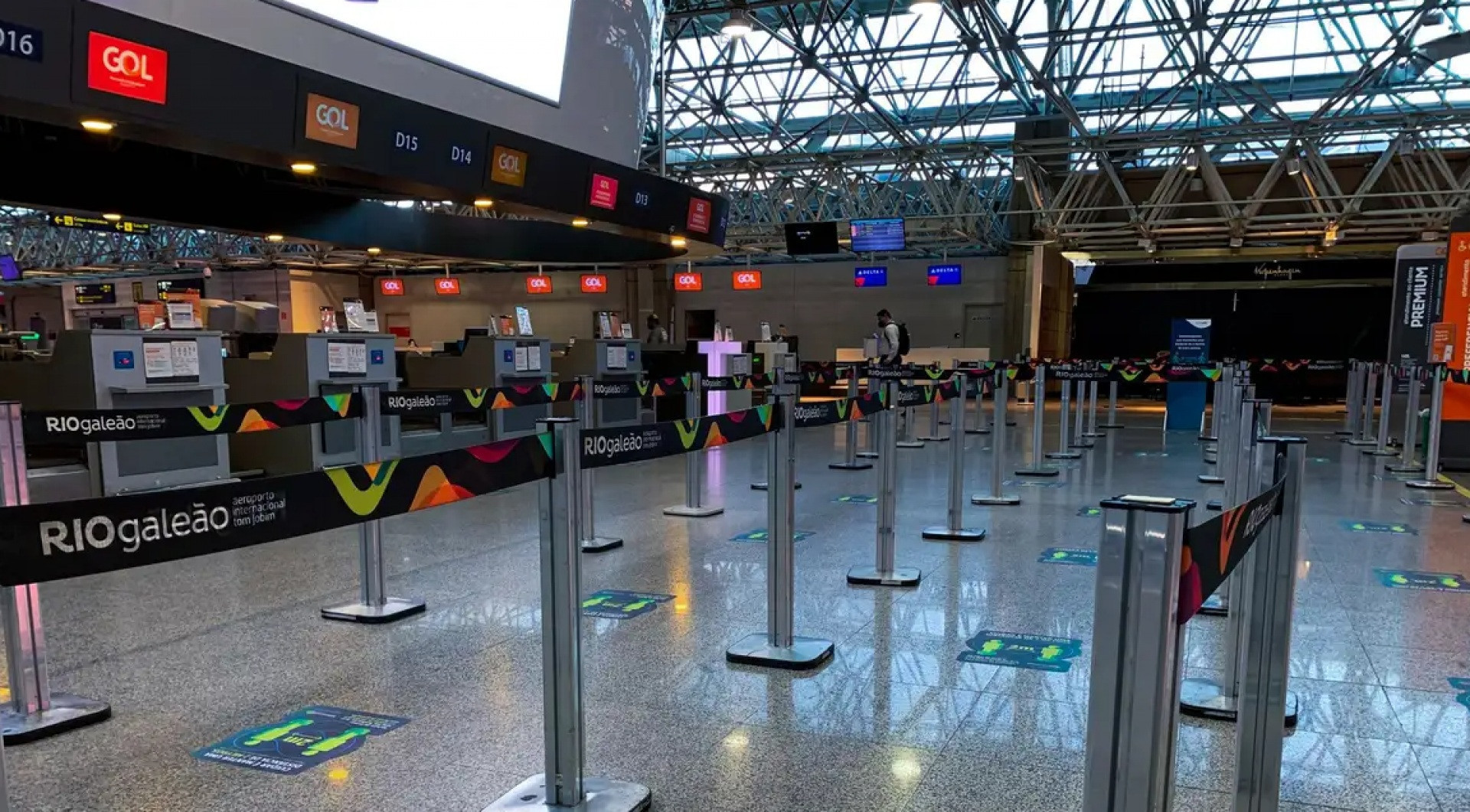 Aeroporto Internacional Tom Jobim (Gale&atilde;o) - Divulga&ccedil;&atilde;o / RioGale&atilde;o