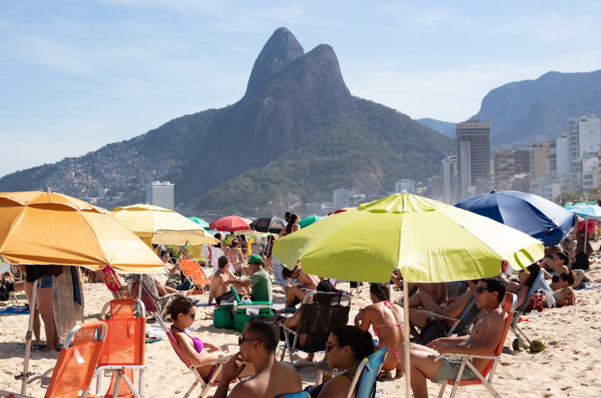 Cariocas aproveitam verânico na Praia de Ipanema - Érica Martins/Agência O DIA