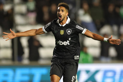 Chris Ramos decide na estreia, e Botafogo quebra jejum de 29 anos contra o Juventude
