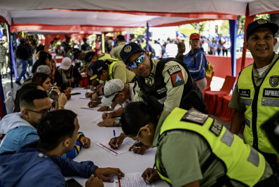 Venezuela intensifica alistamento militar para enfrentar os EUA