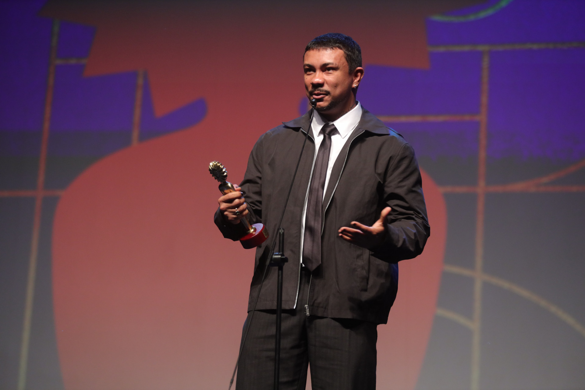 Xamã é eleito 'Melhor Ator Coadjuvante' no Festival de Gramado - Lucas Ramos / Brazil News