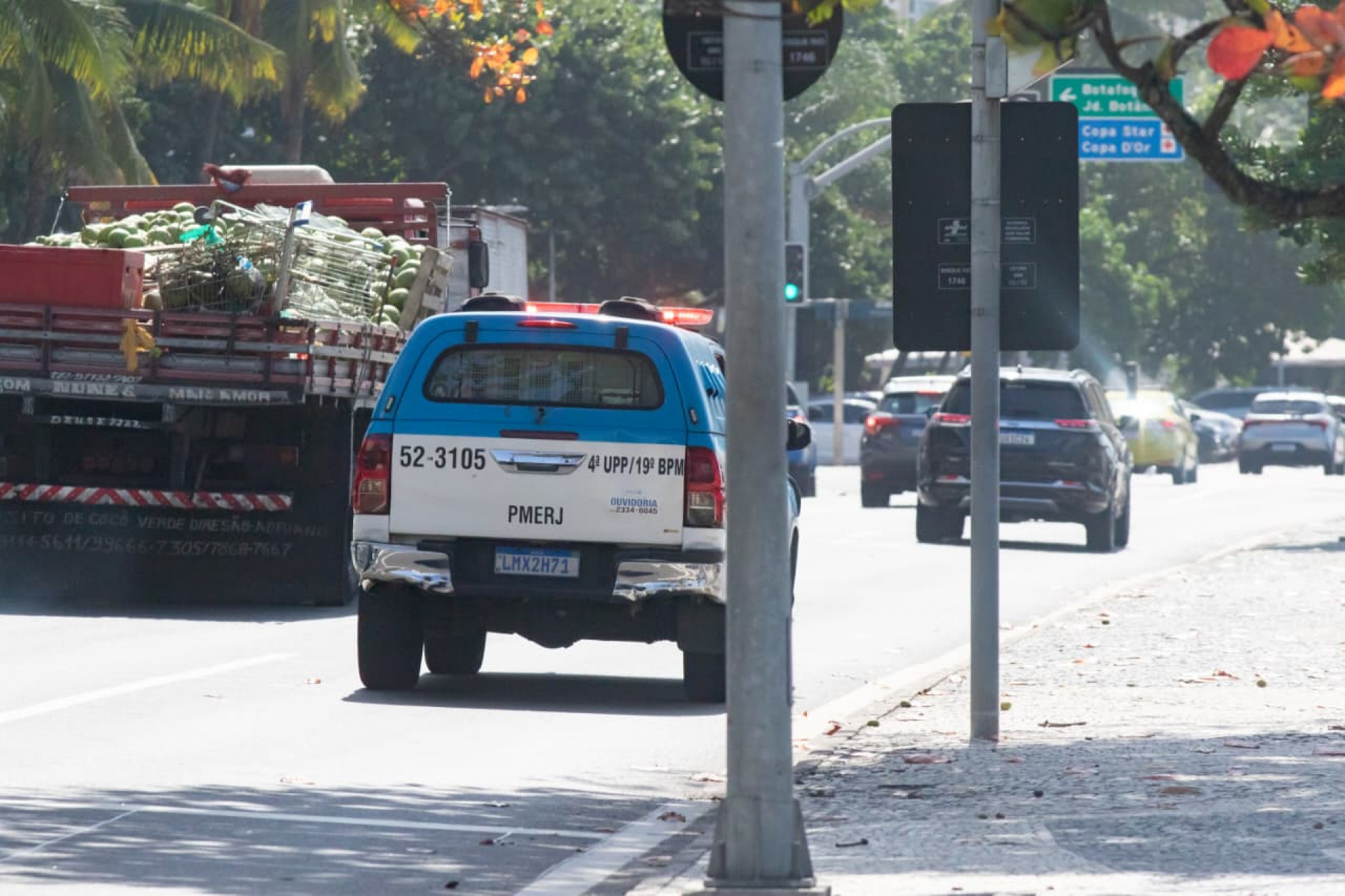 PM reforçou o policiamento com viaturas e motos da corporação - Érica Martin / Agência O Dia