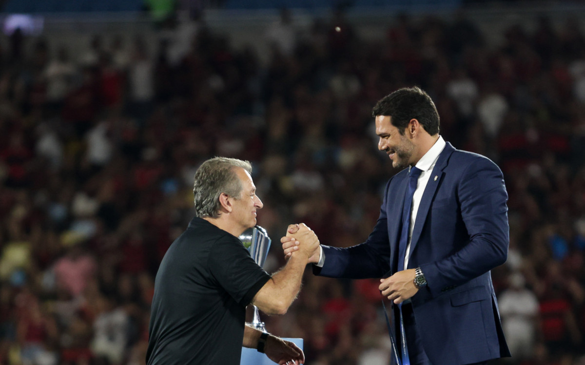 Flamengo surpreende e elogia CBF: Entenda a reviravolta na arbitragem!