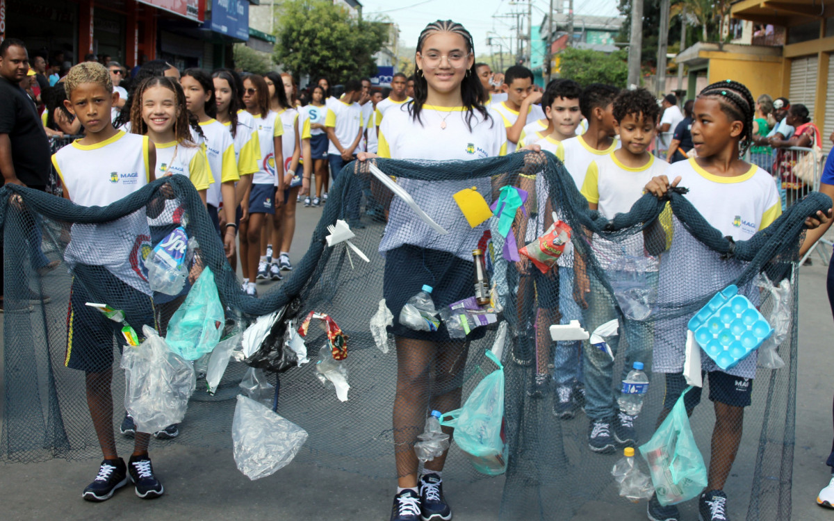 Prefeitura de Magé celebra identidade com desfile cívico em Suruí