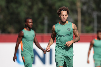 Oscilações de laterais acendem alerta no Fluminense