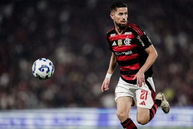Jorginho vê sintético como superior a gramados ruins do futebol brasileiro