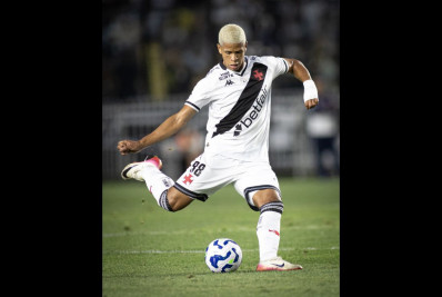 De volta ao Vasco, Cauan Barros ganha primeiros minutos com Fernando Diniz