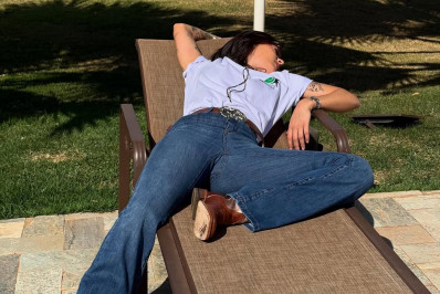 Ana Castela mostra estado da equipe após show em Barretos: 'Ninguém dorme'