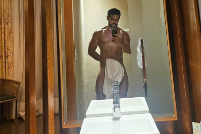 Amaury Lorenzo é elogiado ao publicar foto ousada: 'Gostoso'