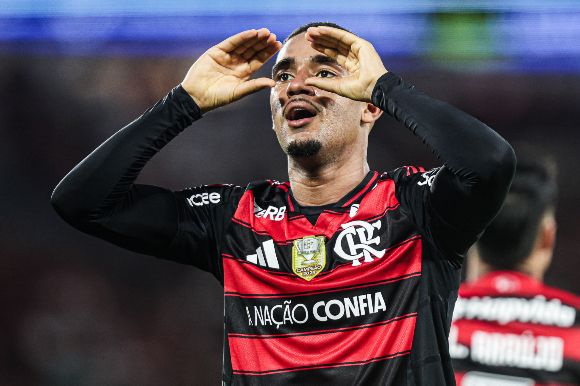 Samuel Lino celebra gol marcado pelo Flamengo sobre o Vitória, no Maracanã - Gilvan de Souza / Flamengo