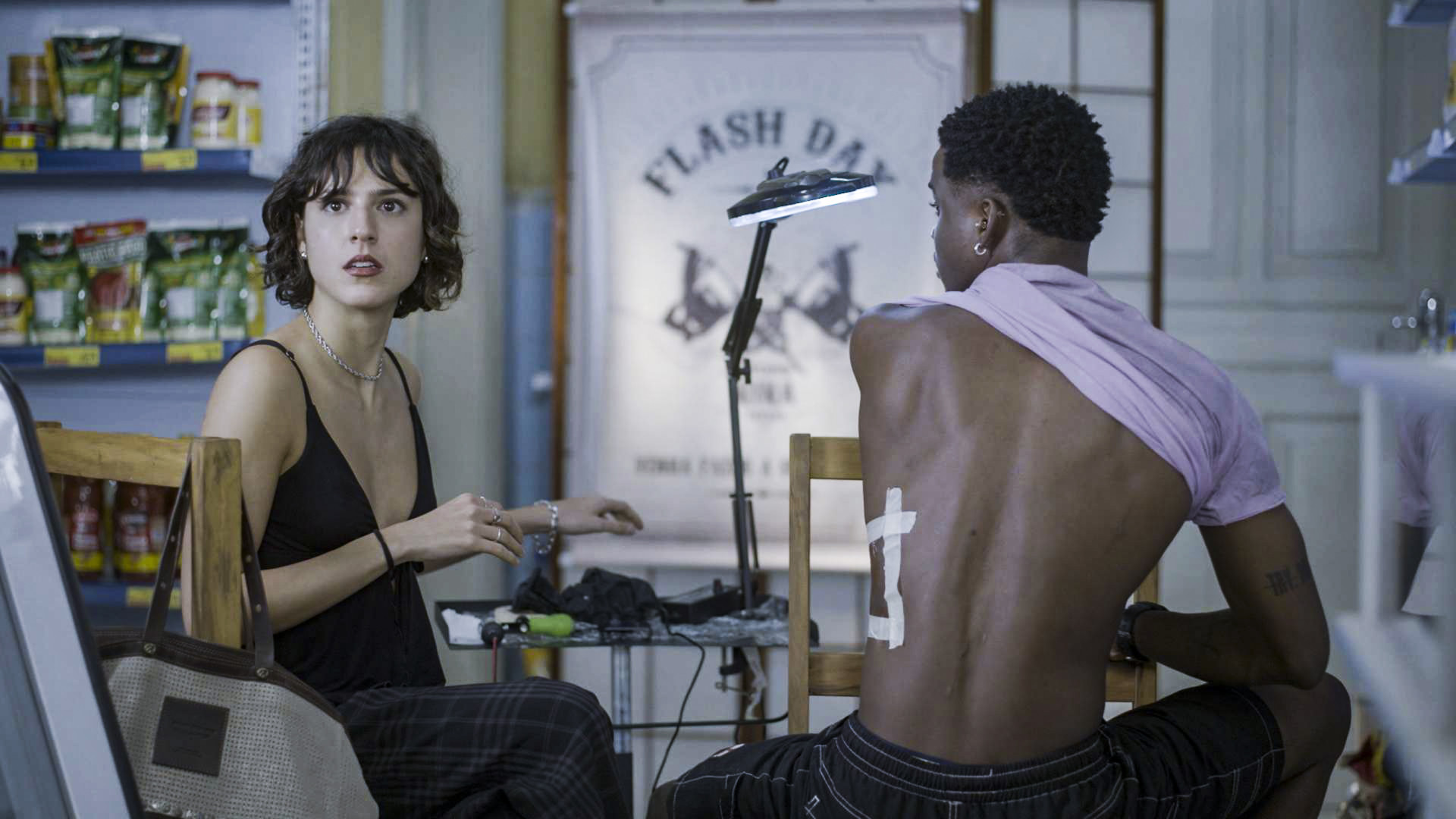 Nina coloca Filipa em apuros com chegada do ex-namorado  - Globo/ Divulgação