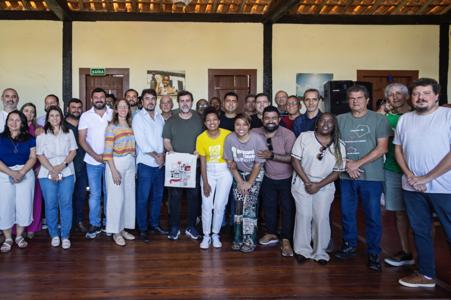 Marcelo Freixo se reuniu com prefeito, secret&aacute;rio e representantes do turismo no Quilombo da Machadinha   - Foto: Marcio&nbsp;Menasce