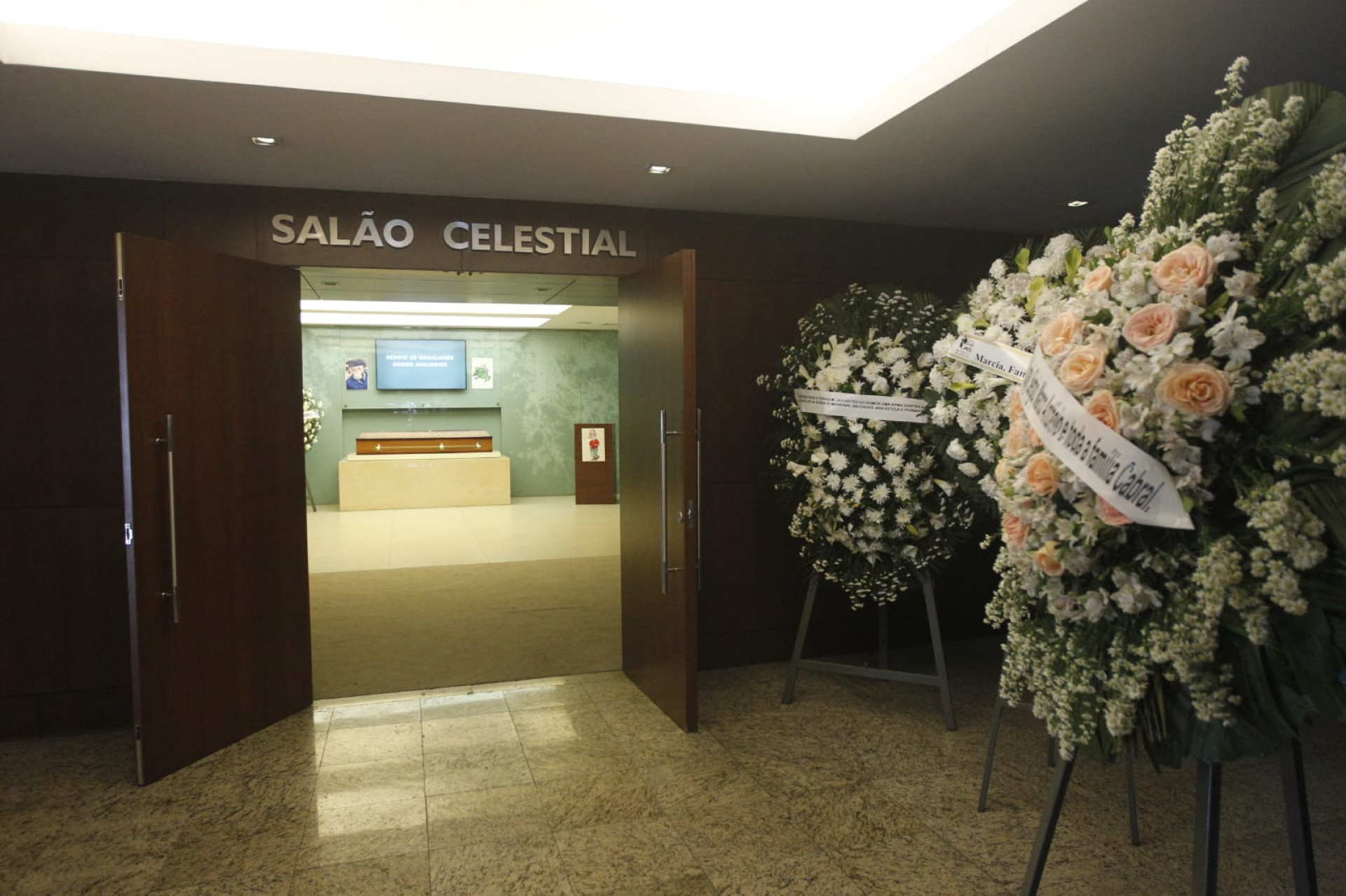 Velório de Jaguar acontece no Crematório Memorial do Carmo, no Caju, na Zona Portuária - Reginaldo Pimenta / Agência O Dia