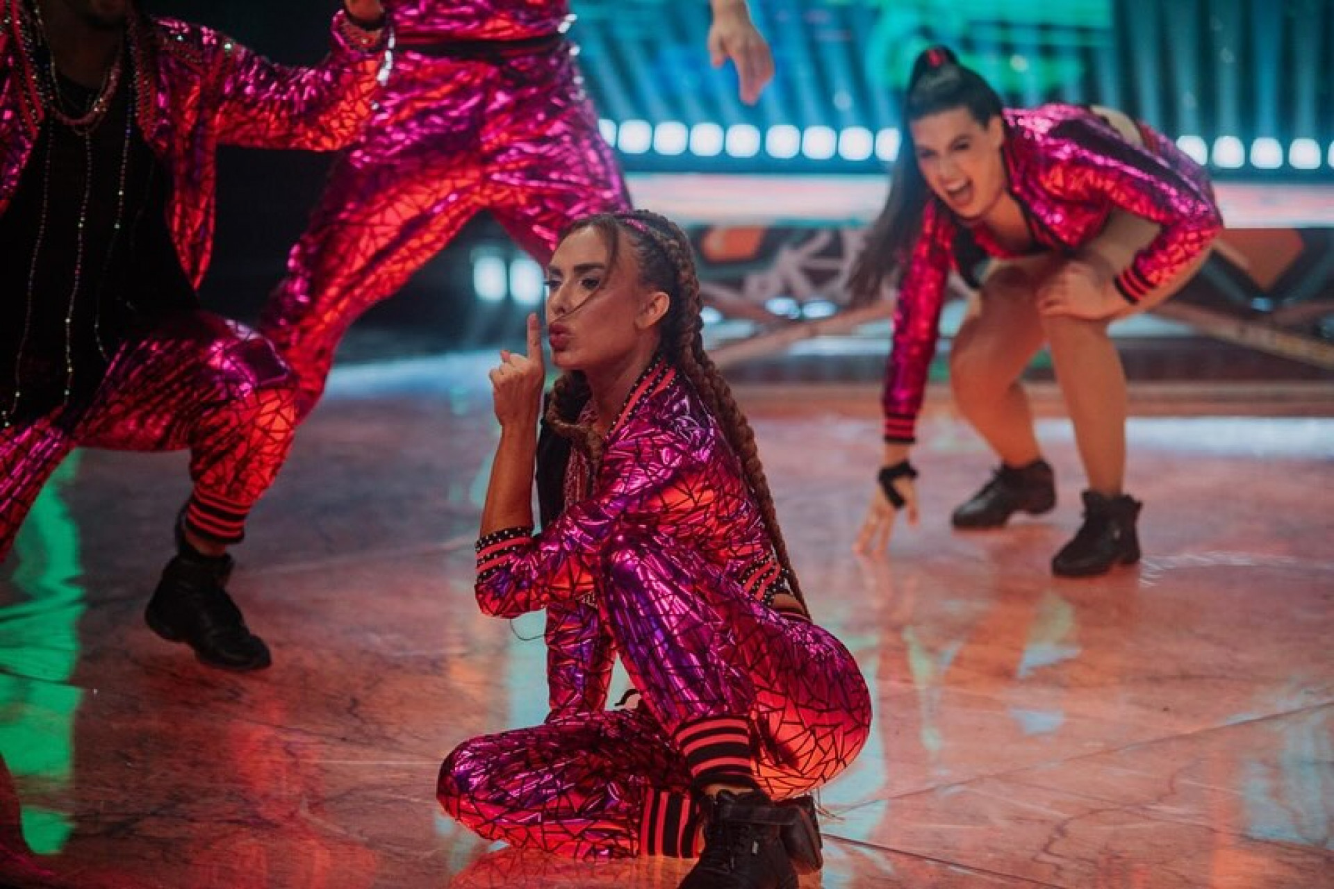 Internautas comparam performance de Nicole Bahls no 'Dança dos Famosos' com meme olímpico - Reprodução / Instagram