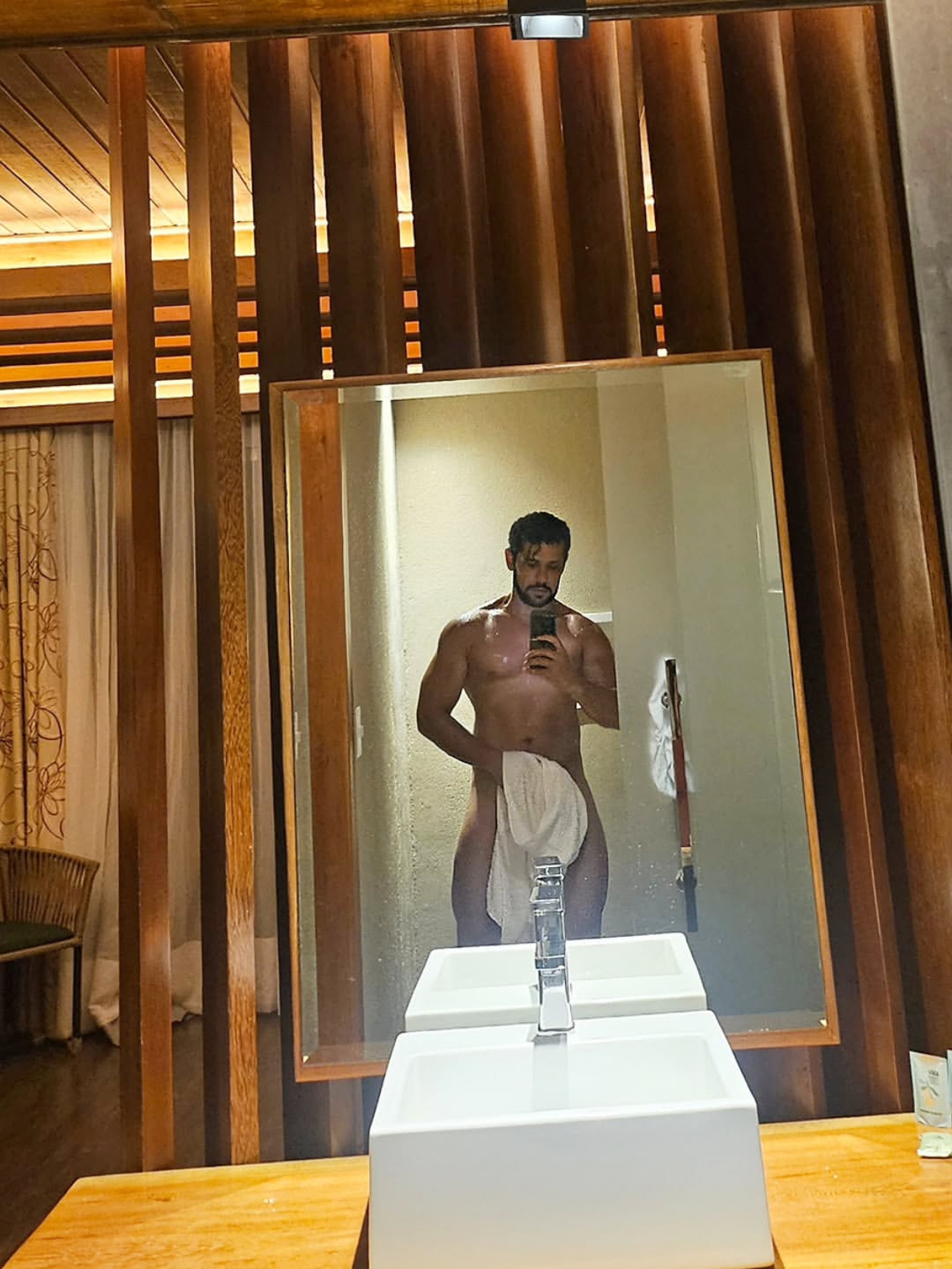 Amaury Lorenzo publicou foto ousada nas redes sociais - Reprodução/Instagram