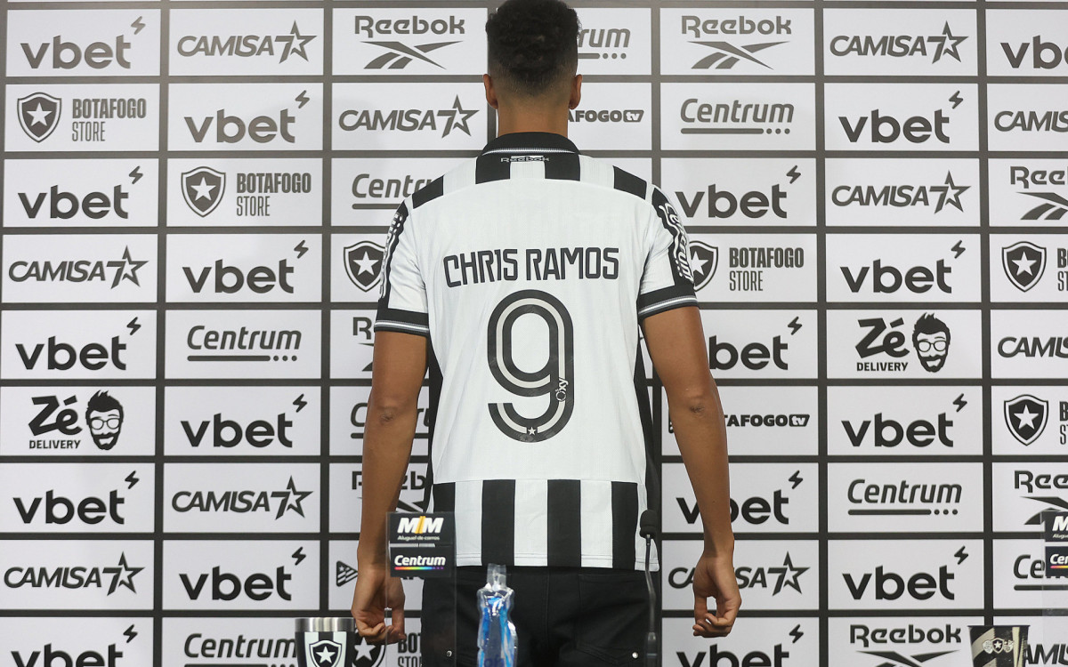 Chris Ramos é o novo camisa 9 do Botafogo