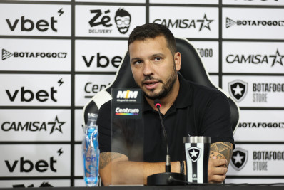 Diretor lamenta recente eliminação do Botafogo: 'Encontrar a nossa melhor versão'