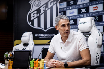 Vojvoda assume o Santos e elogia Neymar: 'Um dos melhores do mundo'
