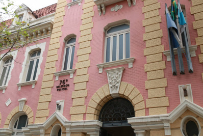 Homem é preso por agredir criança de 8 anos e descumprir medida protetiva