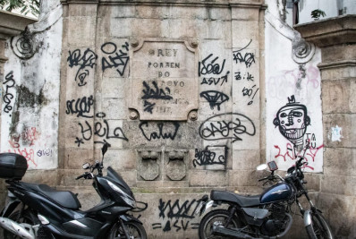 Meses após denúncia de abandono e má conservação, histórico Chafariz do Riachuelo segue esquecido