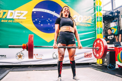 Teresopolitana entre as 10 mulheres mais fortes do mundo se prepara para campeonato mundial de levantamento de peso