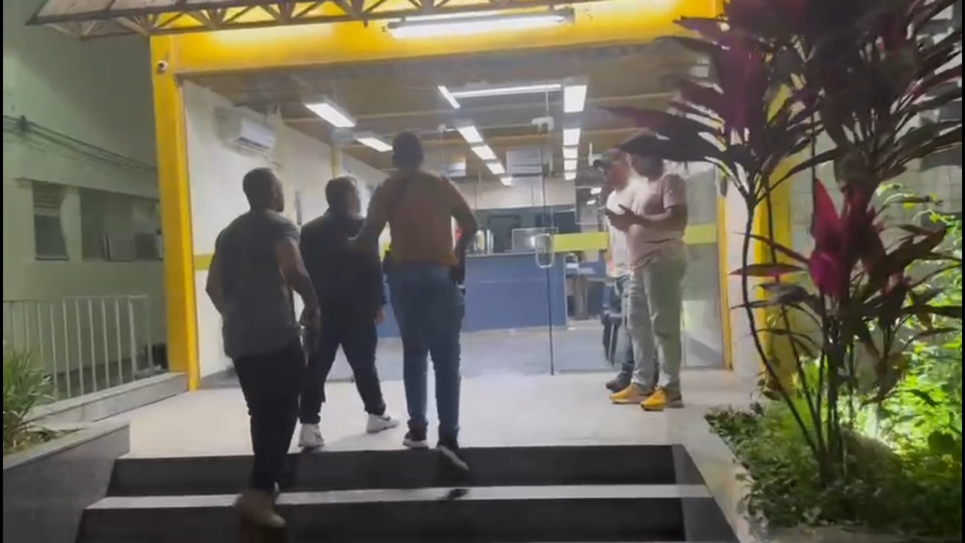 Homem foi encontrado por agentes da 50ª DP (Itaguaí) no bairro Mazomba - Reprodução