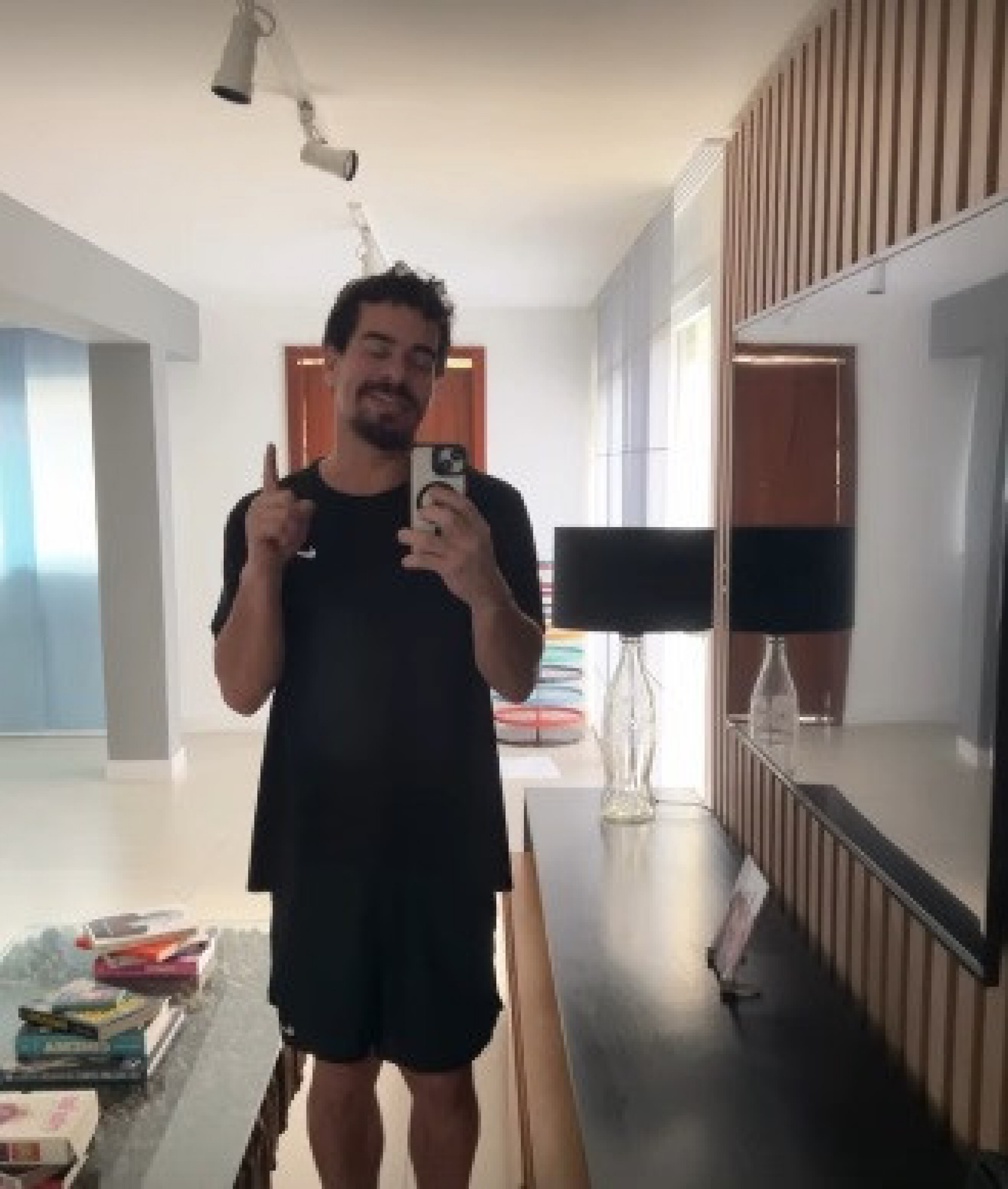 Thiago Martins voltou aos treinos após problema de saúde  - Reprodução/Instagram 