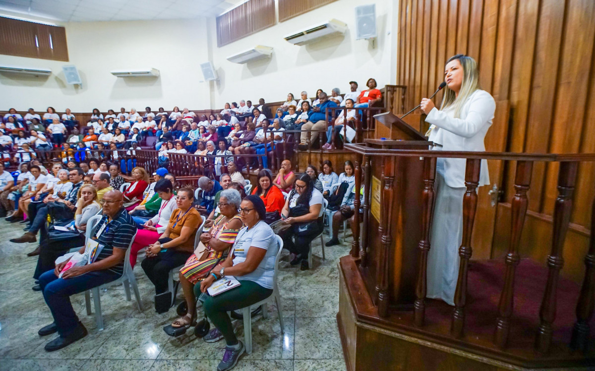 A subsecretária de Atenção ao Idoso, Márcia Real